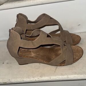 St. John's Bay Women's Brown Wedge Sandals